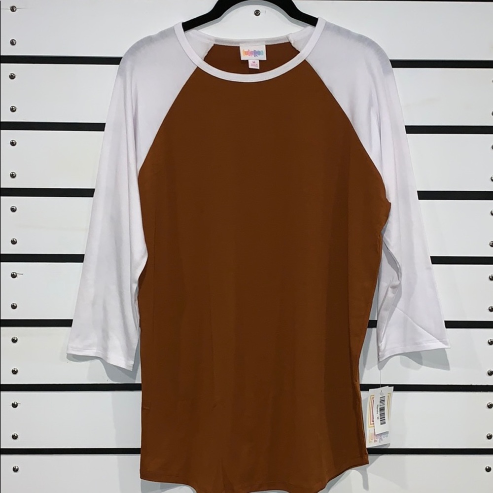 NWT M LuLaRoe Randy Tee